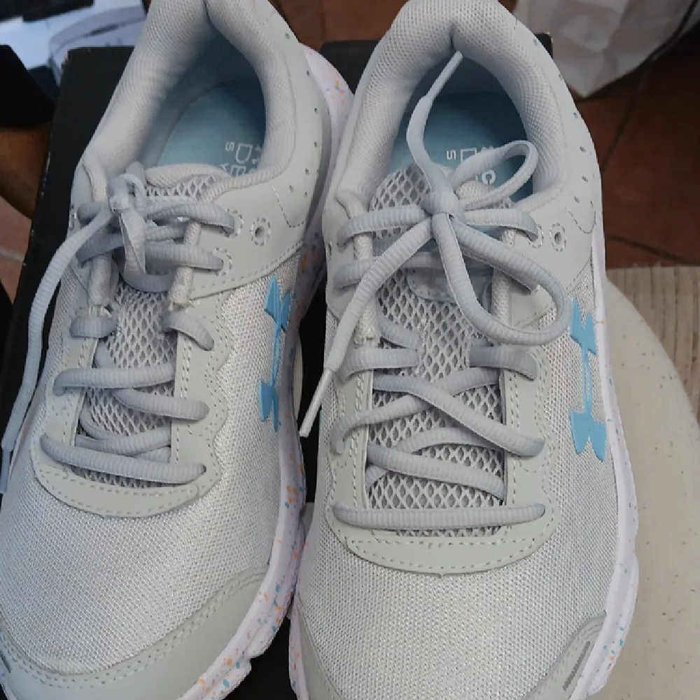 Under Armour Womens Blue and Gray Sneakers Breathable Mesh Design New - Picture 2 of 10